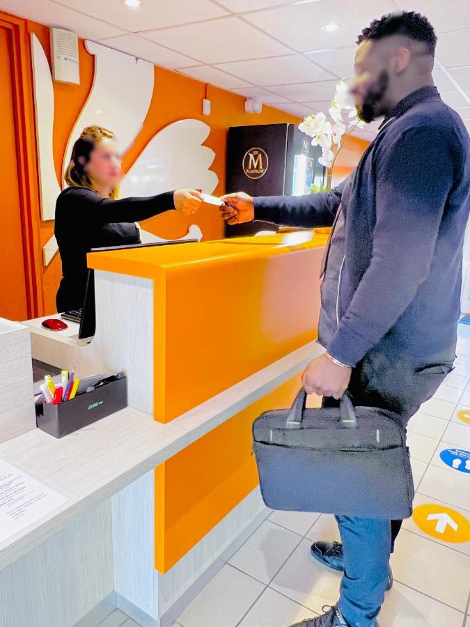 Premiere Classe St Quentin En Yvelines Elancourt Trappes Eksteriør billede