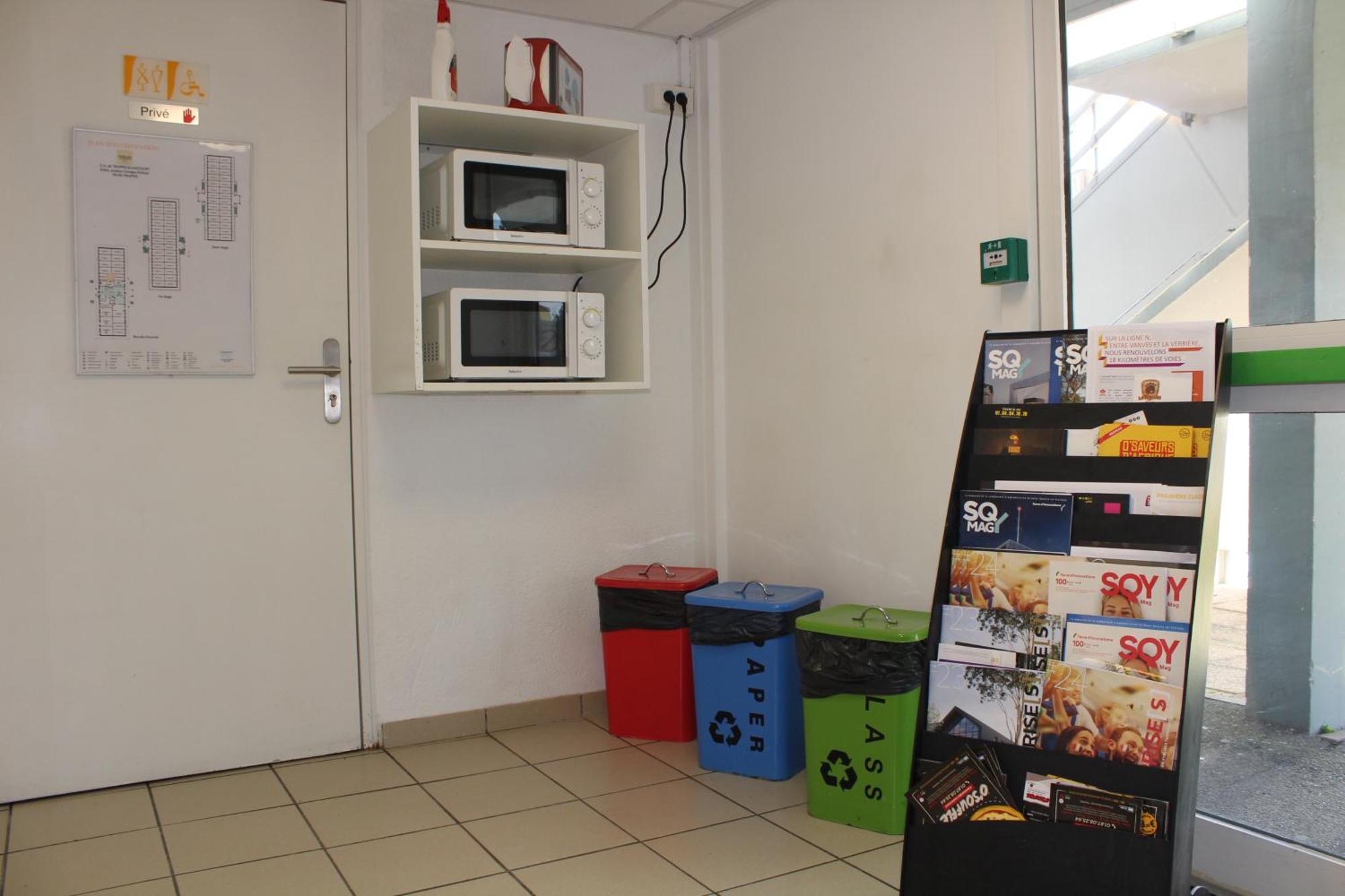 Premiere Classe St Quentin En Yvelines Elancourt Trappes Eksteriør billede