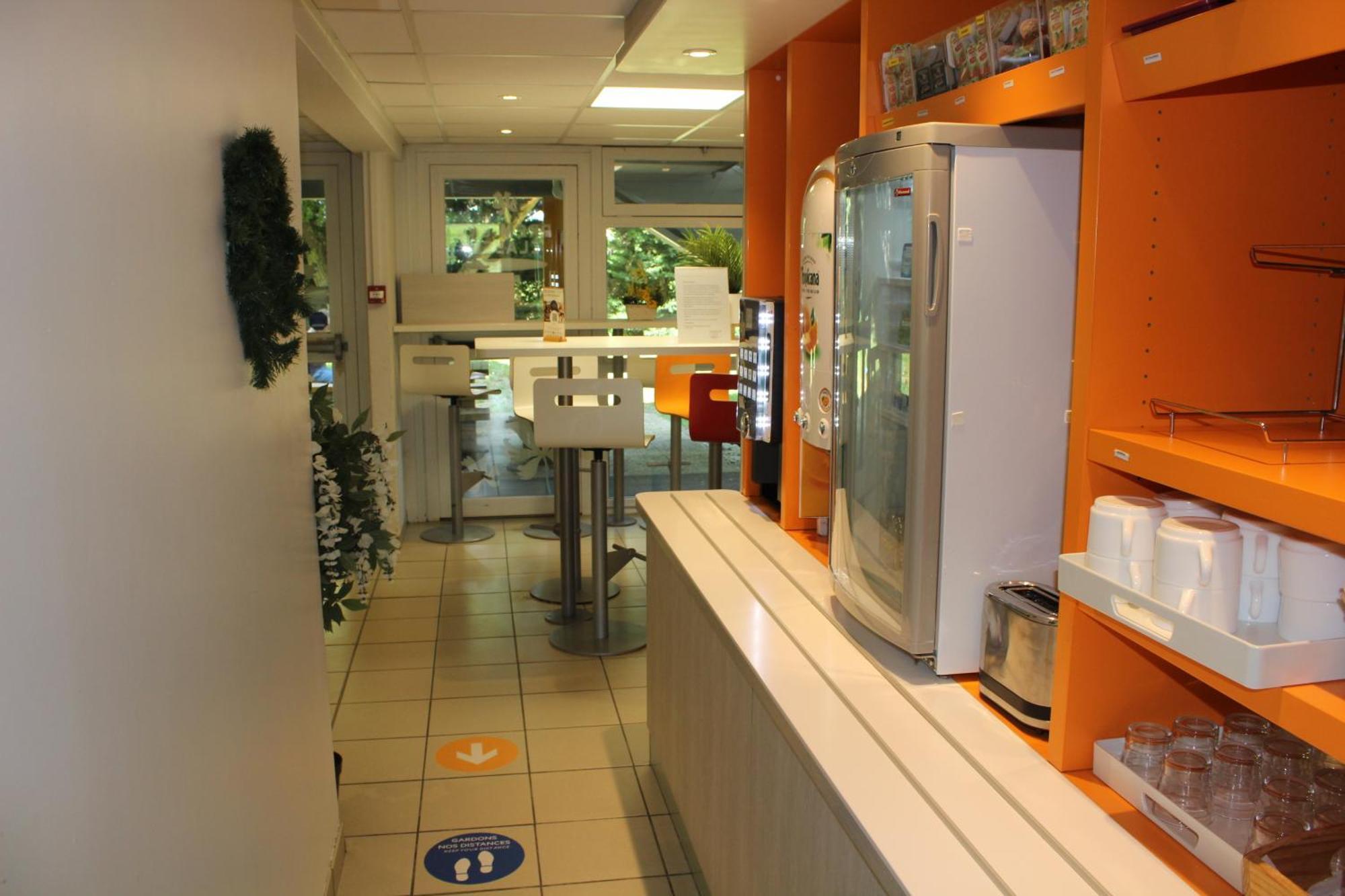Premiere Classe St Quentin En Yvelines Elancourt Trappes Eksteriør billede