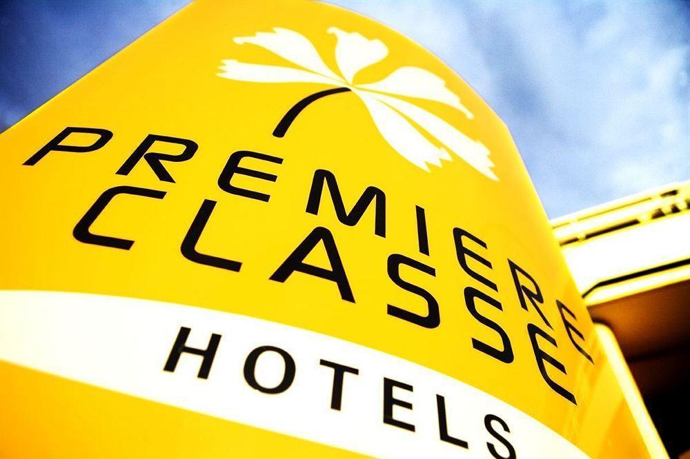 Premiere Classe St Quentin En Yvelines Elancourt Trappes Eksteriør billede